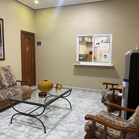 מדריד Hostal Palacios Fuencarral מראה חיצוני תמונה