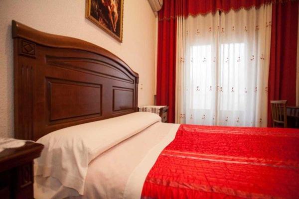 מדריד Hostal Palacios Fuencarral מראה חיצוני תמונה