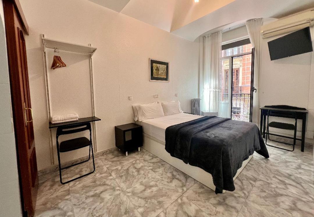 מדריד Hostal Palacios Fuencarral מראה חיצוני תמונה