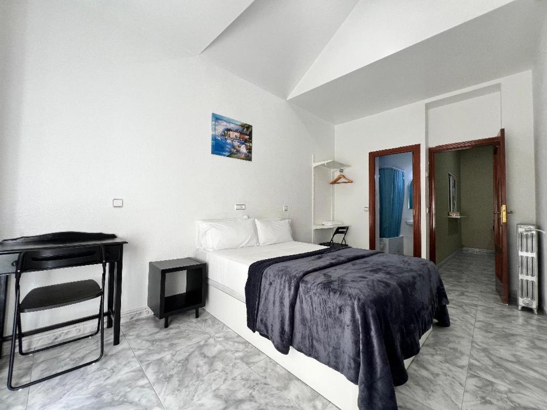מדריד Hostal Palacios Fuencarral מראה חיצוני תמונה