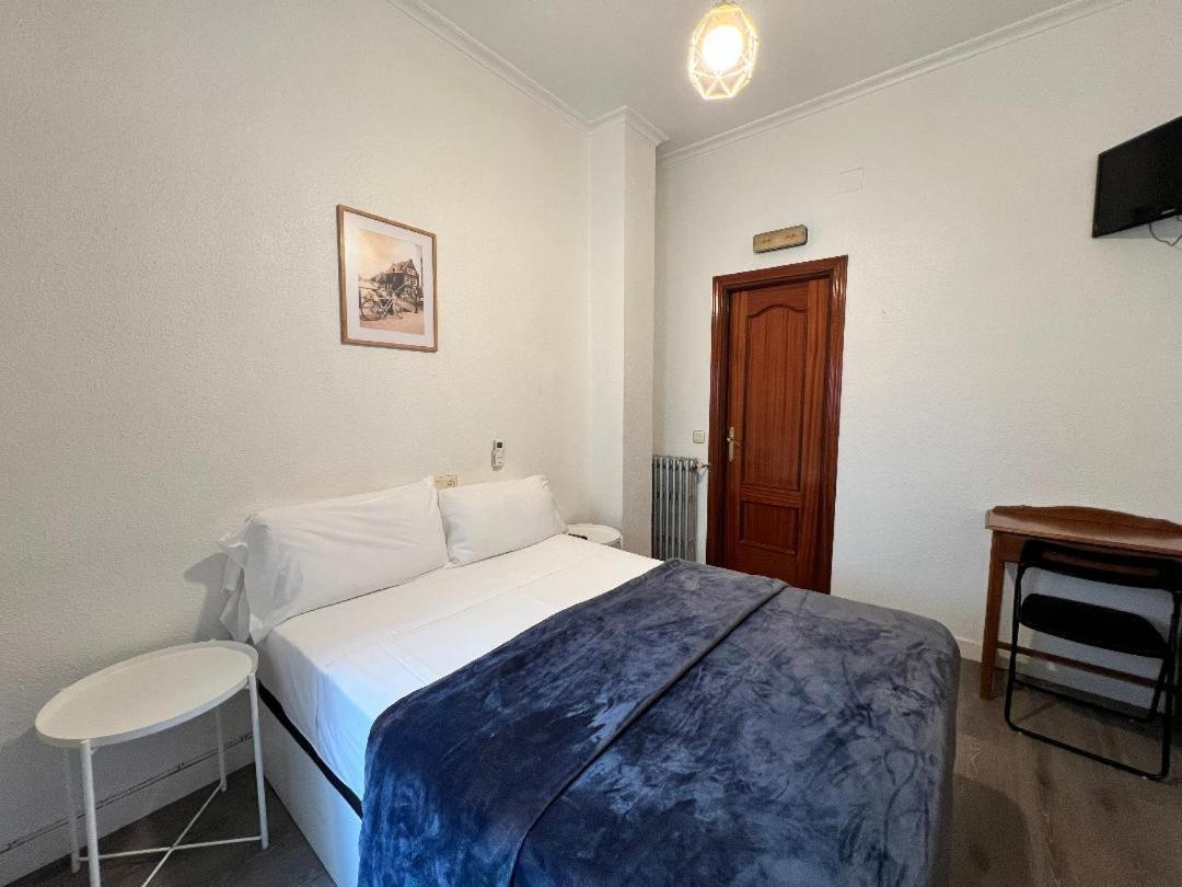 מדריד Hostal Palacios Fuencarral מראה חיצוני תמונה