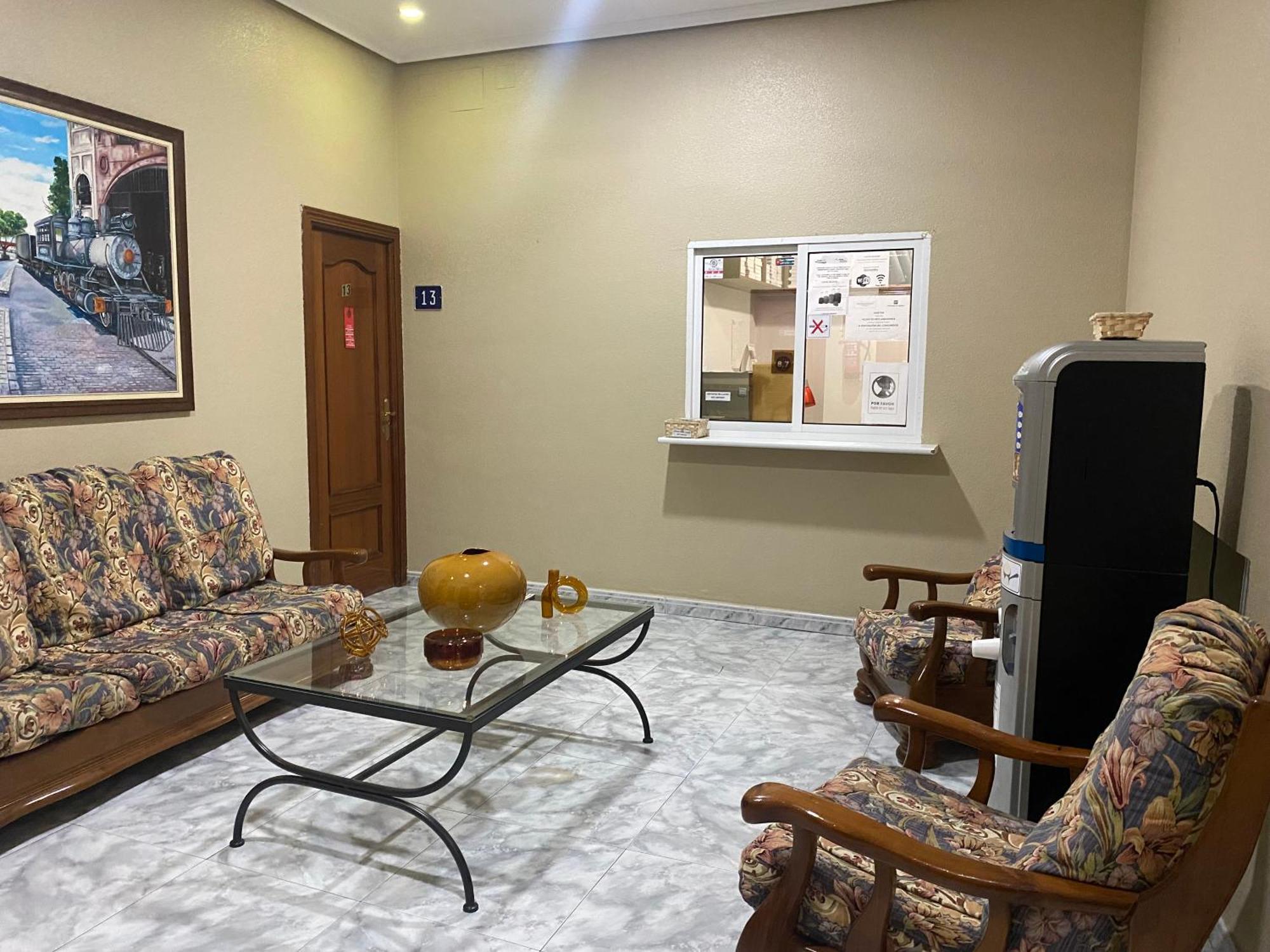 מדריד Hostal Palacios Fuencarral מראה חיצוני תמונה