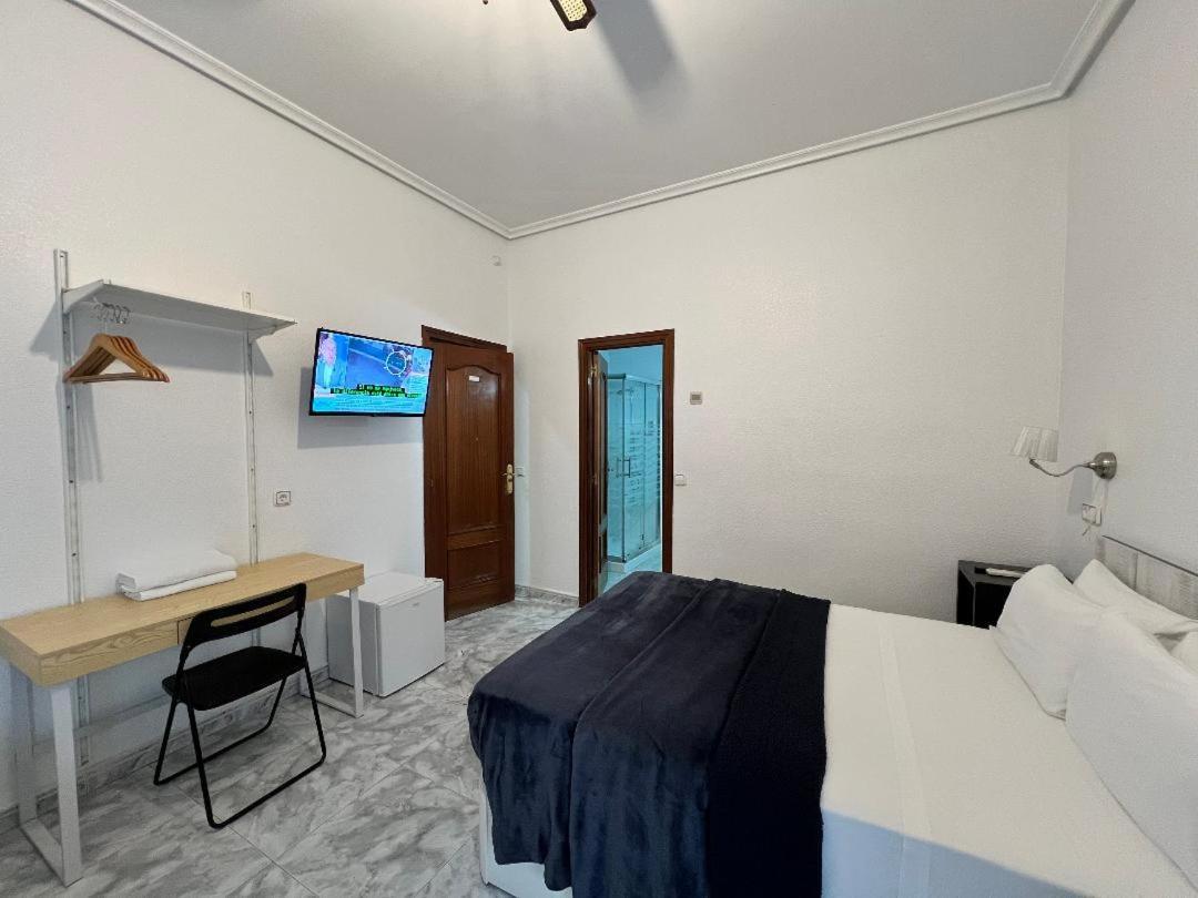 מדריד Hostal Palacios Fuencarral מראה חיצוני תמונה