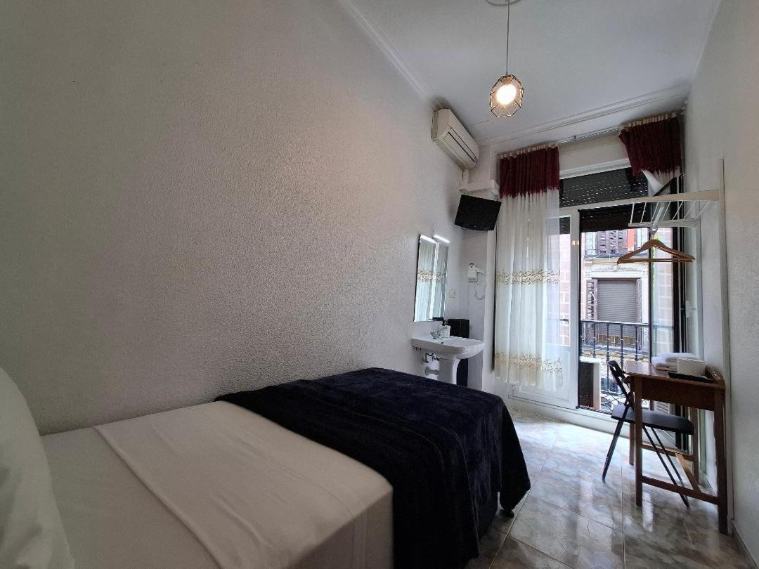 מדריד Hostal Palacios Fuencarral מראה חיצוני תמונה