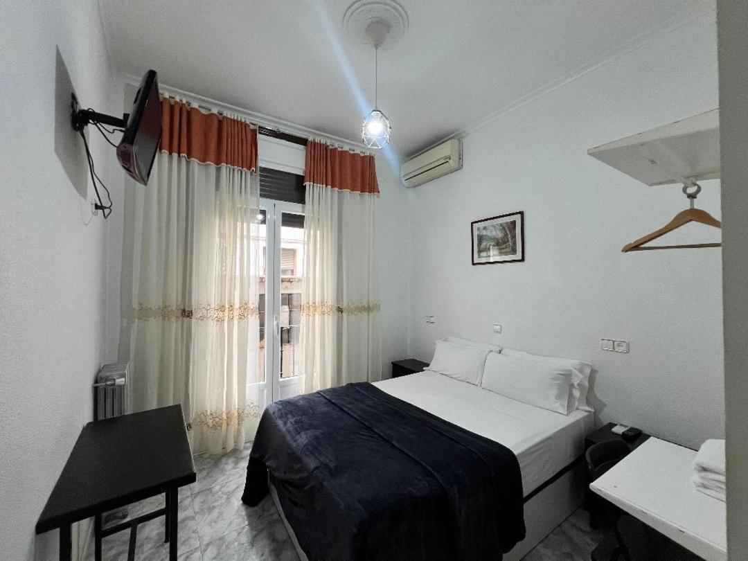 מדריד Hostal Palacios Fuencarral מראה חיצוני תמונה