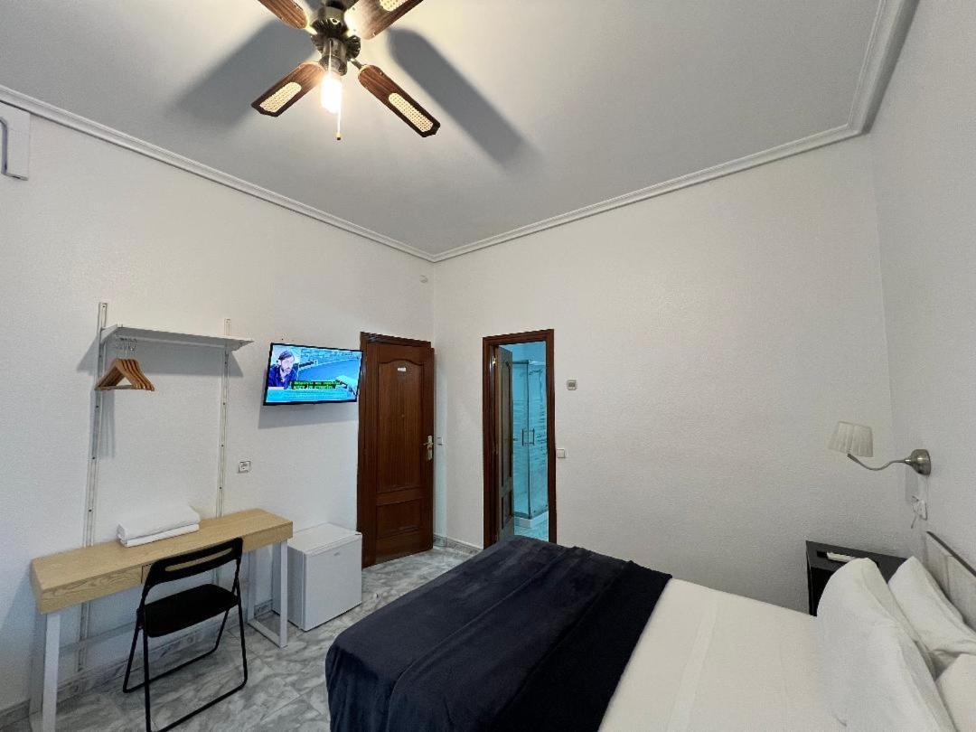 מדריד Hostal Palacios Fuencarral מראה חיצוני תמונה