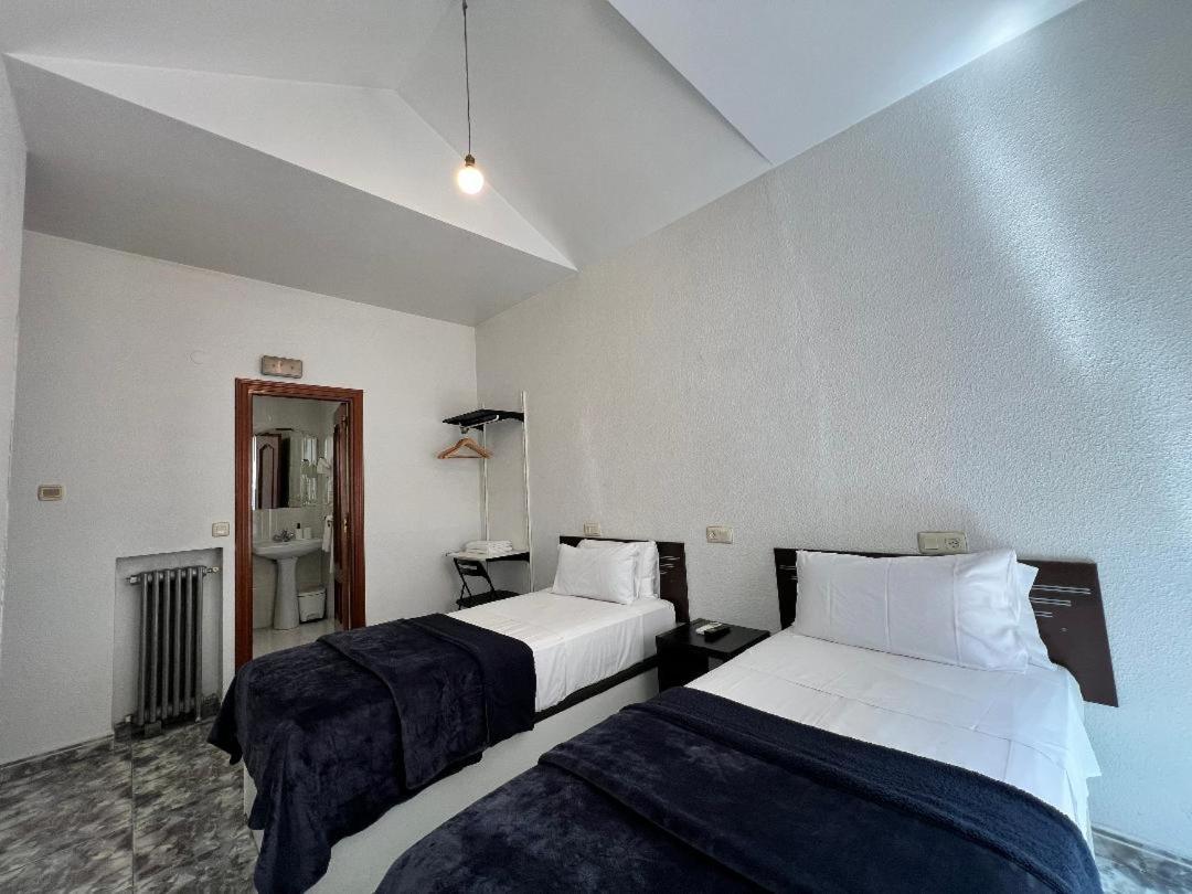 מדריד Hostal Palacios Fuencarral מראה חיצוני תמונה