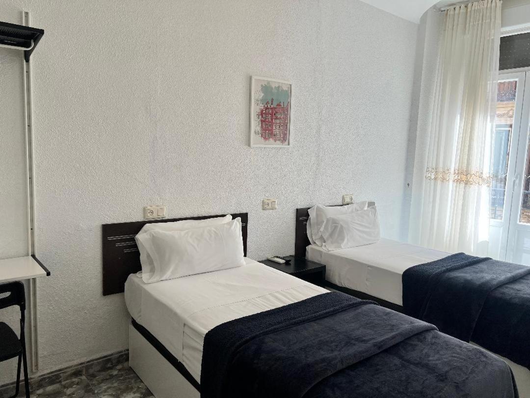 מדריד Hostal Palacios Fuencarral מראה חיצוני תמונה