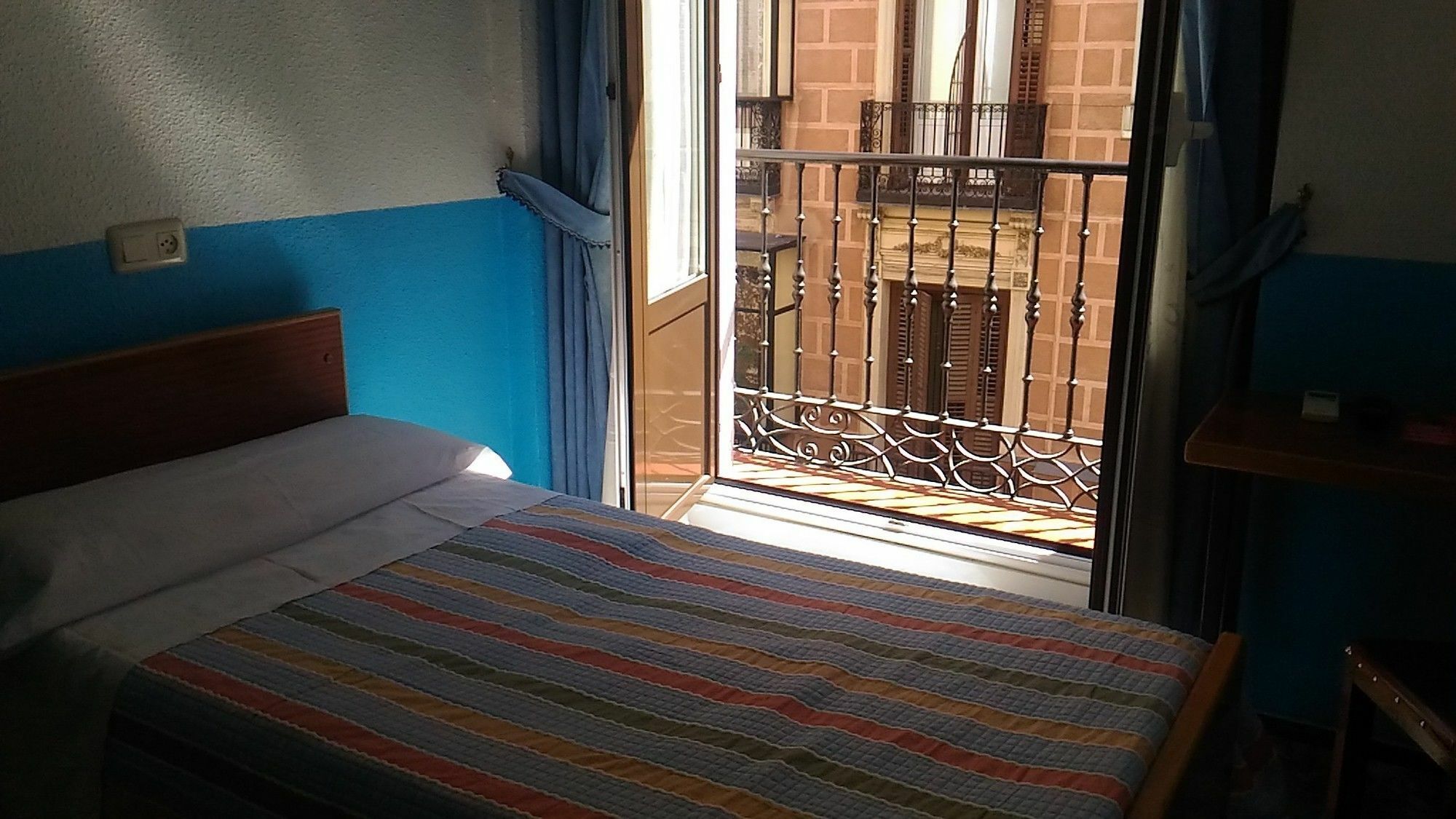 מדריד Hostal Palacios Fuencarral מראה חיצוני תמונה