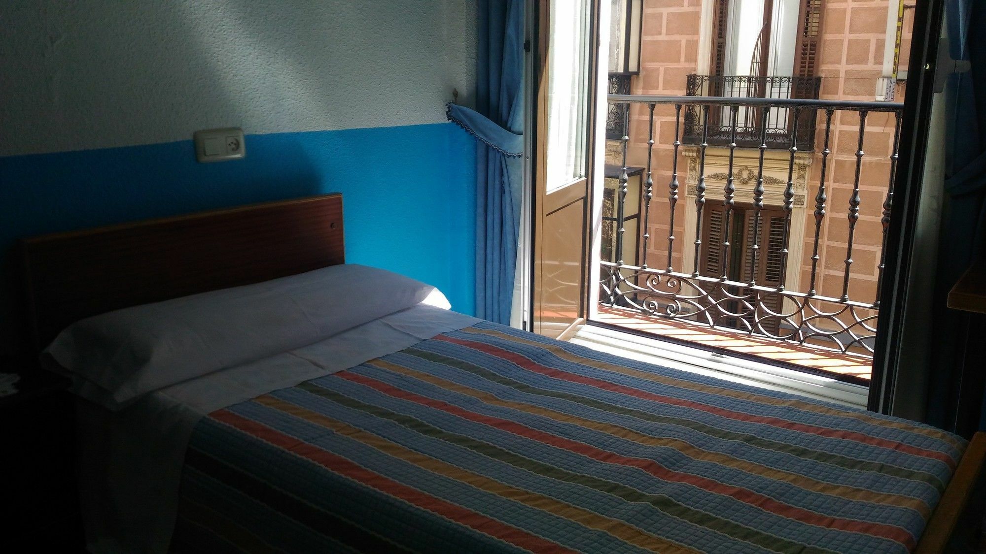 מדריד Hostal Palacios Fuencarral מראה חיצוני תמונה